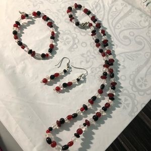 Handmade-earrings-necklace-bracelet